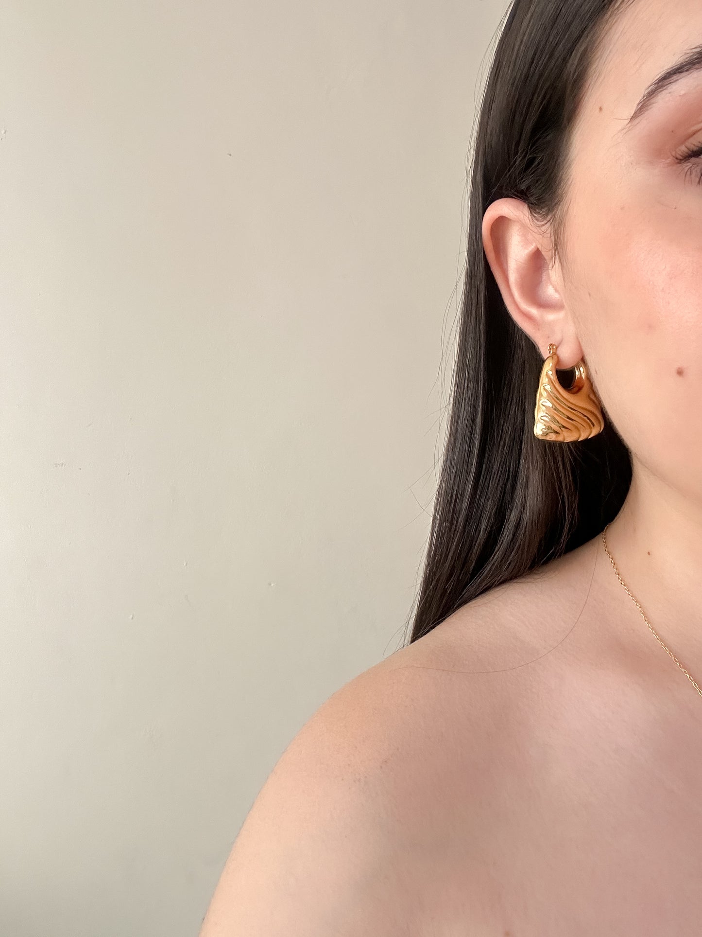 Geometric hoops