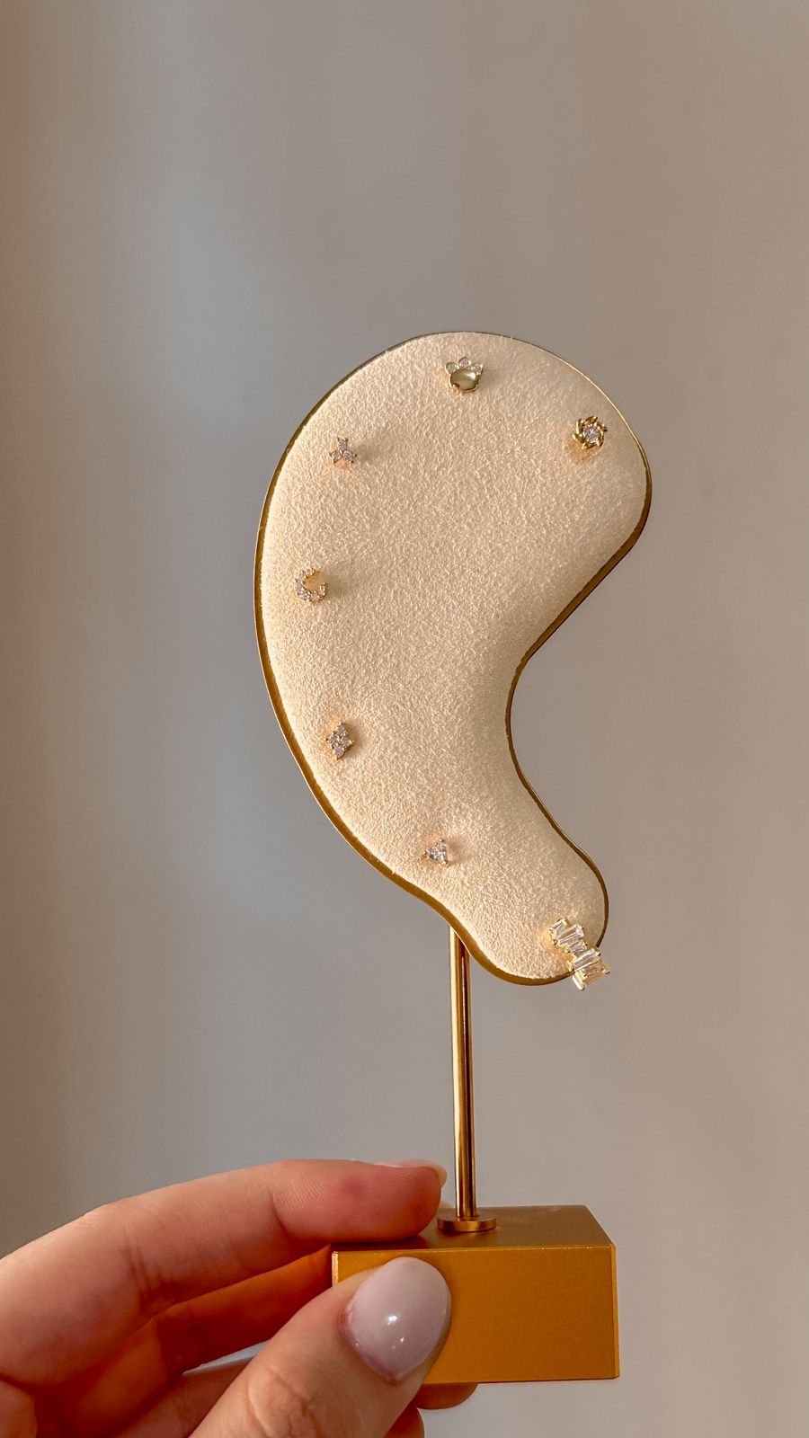 Shine piercings studs